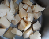 Foto del paso 1 de la receta: Tostas de queso y sardinas ahumadas