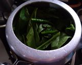 A picture of step 1 of Palaka chi pattal bhaji.