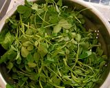 A picture of step 1 of Methi Saag.