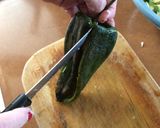 Foto del paso 3 de la receta: Chiles rellenos con queso ranchero