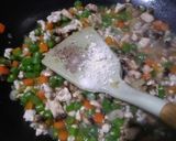 Foto langkah ke 5 dari resep Tumis Ayam Sayur (Isian Bakpao & Roti).