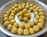 A picture of step 5 of Ladudi Prasad For My Bal Gopal 🙏🙏 (Banta Goli).