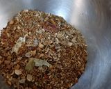 A picture of step 2 of Kadai chicken.