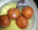 A picture of step 4 of Gulab jamun.