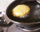 A picture of step 6 of Aloo masala poori.