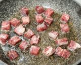 Foto langkah ke 3 dari resep 460. Garlic Butter Saikoro Beef.