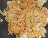 Foto langkah ke 5 dari resep Kwetiaw goreng (ala Solaria).