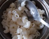 A picture of step 1 of Crunchy macaroni.