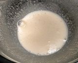 Une image de l'étape 5 de Entremet mousse à la vanille, insert caramel, glaçage rocher.