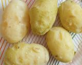 A picture of step 2 of Yummy stuffed masala idli  (dhara magical kitchen recipes).