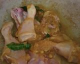 Foto langkah ke 2 dari resep Ayam Goreng Bumbu Kuning.