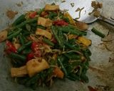 Foto langkah ke 3 dari resep Tumis toge kacang panjang tahu.