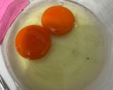 Foto langkah ke 2 dari resep Telor Dadar Maizena.
