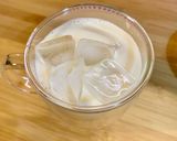 Gambar langkah 4 resipi Iced Latte mudah dan sedap.