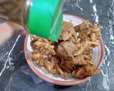 A picture of step 2 of Besan k Pakoray.