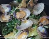 Foto del paso 7 de la receta: Acelgas con almejas y especias