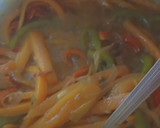 A picture of step 3 of Macaroni with carrot sauce.