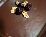 Foto del paso 6 de la receta: Tarta de chocolate, nueces y coco con salsa de frutos rojos (muy fácil y nutritivo)
