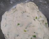 Foto langkah ke 3 dari resep Kue Bawang Renyah.