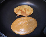 Foto del paso 3 de la receta: Tortitas de boniato y cacao con plátano y chocolate negro