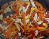 Φωτογραφία βήματος 2 της συνταγής Fajitas με κοτόπουλο, γιαούρτι και τυρί