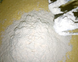 A picture of step 4 of Zebra cake.