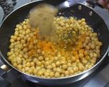 आलू टिक्की छोले चाट (Aloo Tikki Chhole Chaat Recipe in Hindi) रेसिपी चरण 5 फोटो