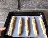 Foto langkah ke 6 dari resep Garlic pastry isi sosis.