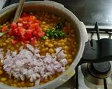 मटर कुलचा (Matar kulcha recipe in hindi) रेसिपी चरण 2 फोटो