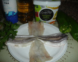 Foto del paso 1 de la receta: Pescadilla con tempura, perejil y pimientos verdes