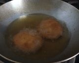 A picture of step 7 of Pyaaz Kachori.