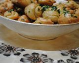 A picture of step 21 of Garlic knots.