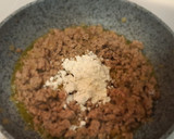 Foto del paso 3 de la receta: Pimientos del piquillo rellenos de carne en salsa de pimientos