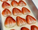 Foto langkah ke 10 dari resep Puding Cake Strawberry.