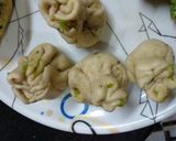 A picture of step 4 of Peas potli.