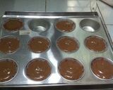 Foto langkah ke 5 dari resep Chocolate Cupcake.