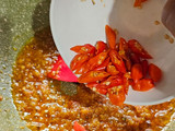 Orek Tempe Kemangi Pedas