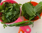 A picture of step 2 of Garlic and spinach khichadi.