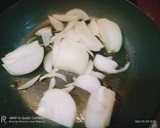 Foto del paso 2 de la receta: Hígado de cordero, en cebolla 🧅🧅 confitada