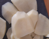Foto del paso 1 de la receta: Gajos de patatas especiadas al microondas