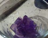 A picture of step 1 of Blue berry drink.