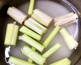 Hình bước làm 1 của món Nước Chanh Sả Hạt Chia