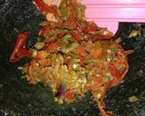 Foto langkah ke 1 dari resep Oseng Cumi Sambel Kemangi.