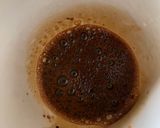 A picture of step 2 of Indian Cappuccino without frother.