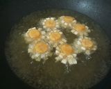 Foto langkah ke 7 dari resep Bunga Sosis Pangsit.