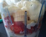 Foto del paso 2 de la receta: Batido de fresa, maracuyá y plátano
