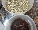 Foto del paso 1 de la receta: Postre crudivegano sin gluten: choco, algarroba, pasas y girasol