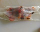 Foto del paso 5 de la receta Rollitos de verduras con salchicha en papel de arroz