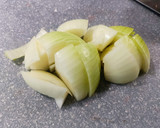 番茄洋蔥燉雞腿肉的食譜步驟2照片