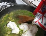 Foto del paso 4 de la receta: Pollo en crema de ajo y cilantro